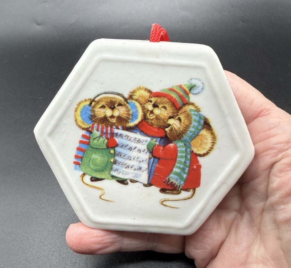 Vtg 1980's Christmas Memories 3 Mice Caroling Porcelain Pomander Ornament -LO20